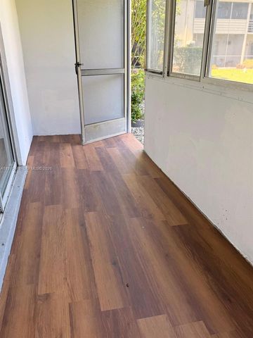 210 Canterbury J 210, West Palm Beach, FL 33417