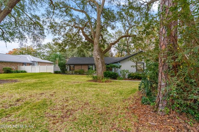 11727 GREENLAND OAKS Drive, Jacksonville, FL 32258