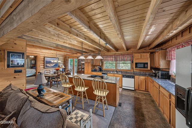 549 Geneva Lane, Gatlinburg, TN 37738