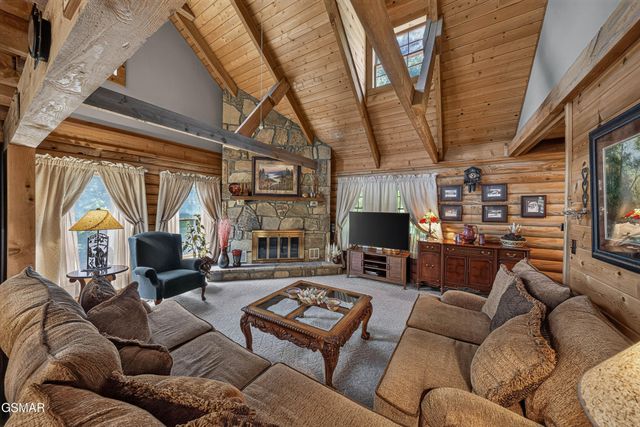 549 Geneva Lane, Gatlinburg, TN 37738