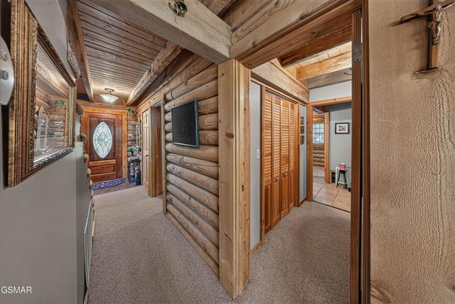 549 Geneva Lane, Gatlinburg, TN 37738