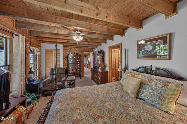 549 Geneva Lane, Gatlinburg, TN 37738
