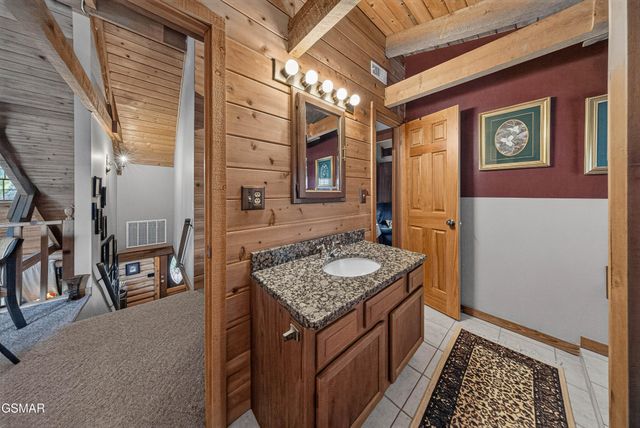 549 Geneva Lane, Gatlinburg, TN 37738