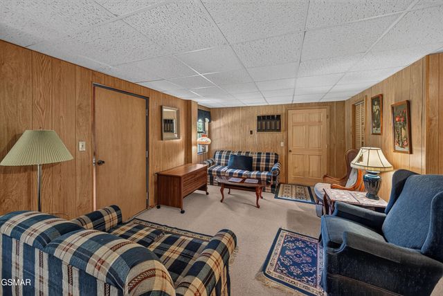 549 Geneva Lane, Gatlinburg, TN 37738