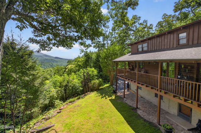 549 Geneva Lane, Gatlinburg, TN 37738