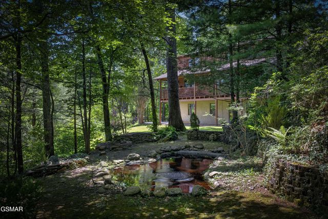 549 Geneva Lane, Gatlinburg, TN 37738