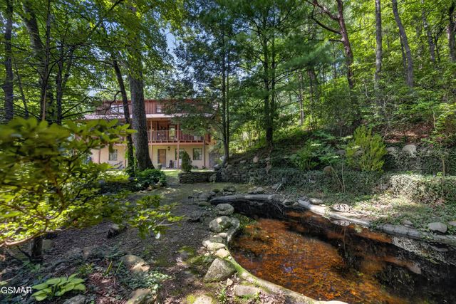 549 Geneva Lane, Gatlinburg, TN 37738