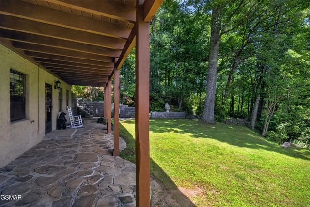 549 Geneva Lane, Gatlinburg, TN 37738