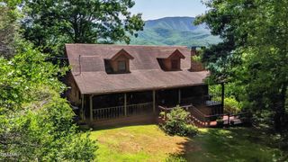 549 Geneva Lane, Gatlinburg, TN 37738