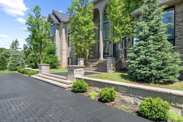 5636 Meadow Lane, Ann Arbor, MI 48105