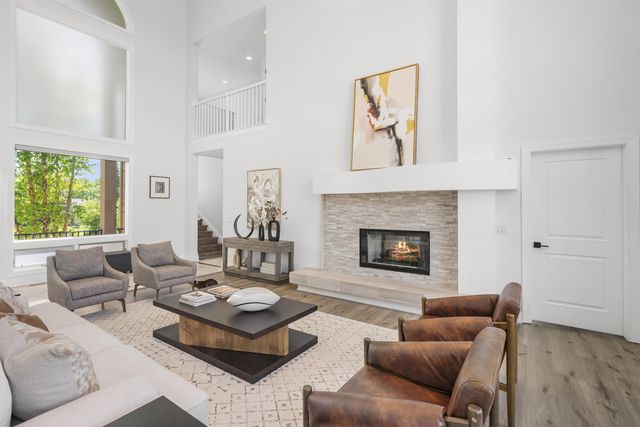 5636 Meadow Lane, Ann Arbor, MI 48105