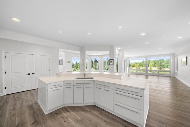 5636 Meadow Lane, Ann Arbor, MI 48105