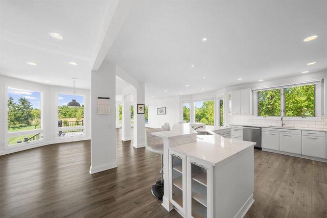5636 Meadow Lane, Ann Arbor, MI 48105