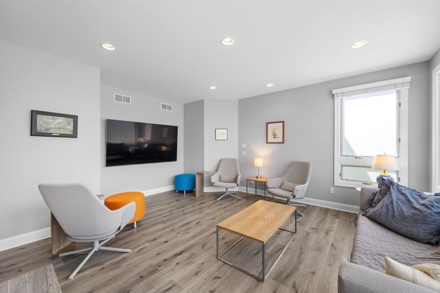 5636 Meadow Lane, Ann Arbor, MI 48105