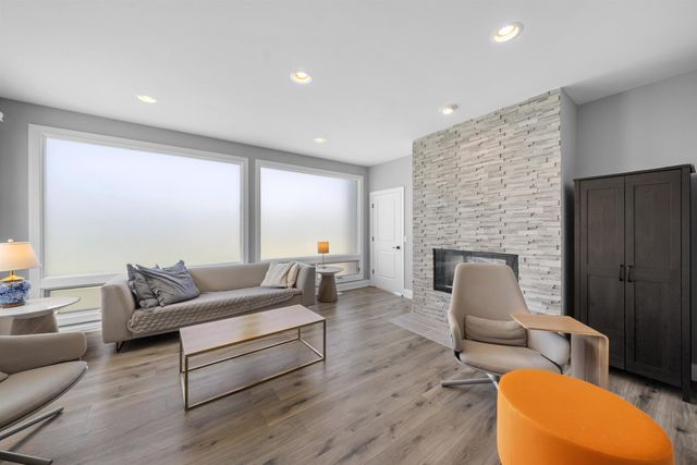 5636 Meadow Lane, Ann Arbor, MI 48105