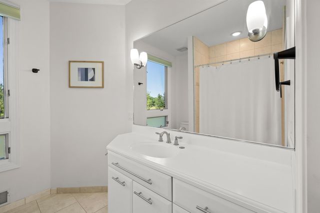 5636 Meadow Lane, Ann Arbor, MI 48105