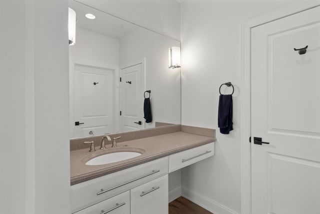 5636 Meadow Lane, Ann Arbor, MI 48105