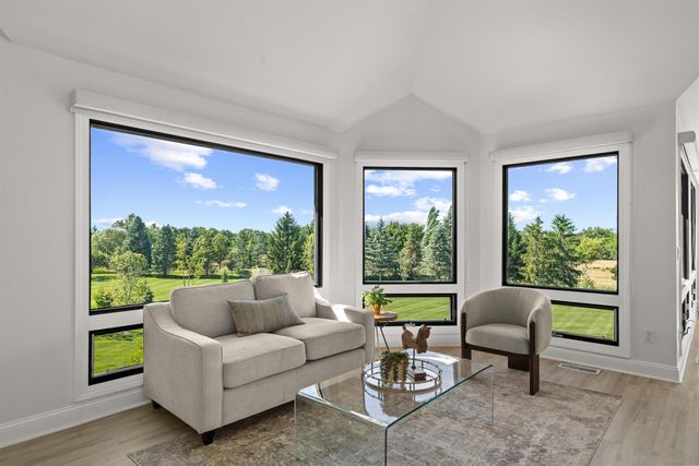 5636 Meadow Lane, Ann Arbor, MI 48105