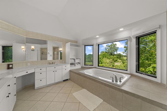 5636 Meadow Lane, Ann Arbor, MI 48105