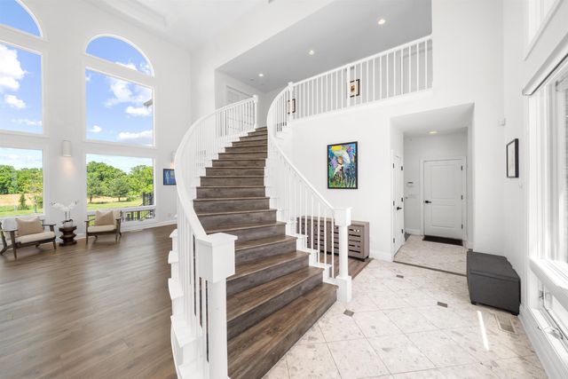 5636 Meadow Lane, Ann Arbor, MI 48105