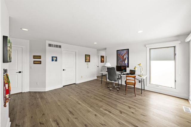 5636 Meadow Lane, Ann Arbor, MI 48105
