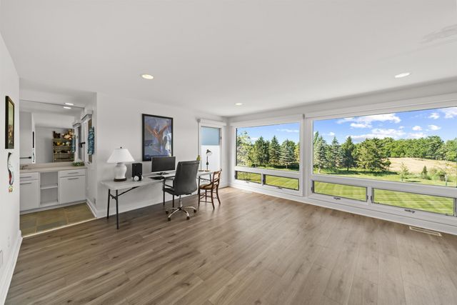 5636 Meadow Lane, Ann Arbor, MI 48105