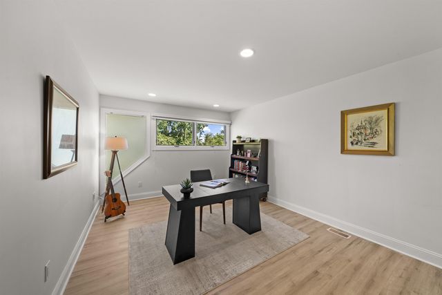 5636 Meadow Lane, Ann Arbor, MI 48105