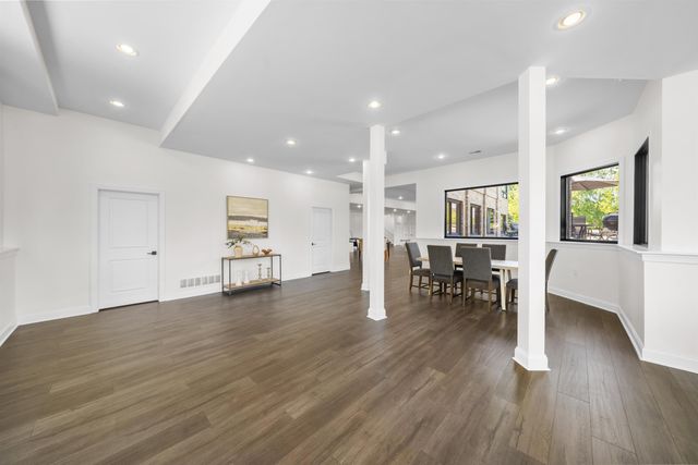 5636 Meadow Lane, Ann Arbor, MI 48105