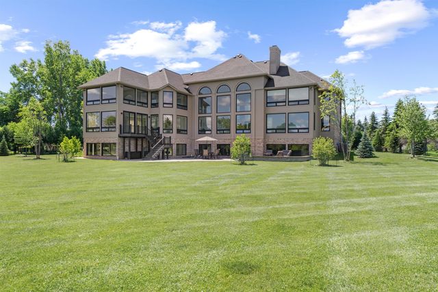5636 Meadow Lane, Ann Arbor, MI 48105