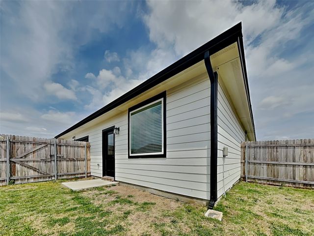 3425 New York Avenue, Lancaster, TX 75134