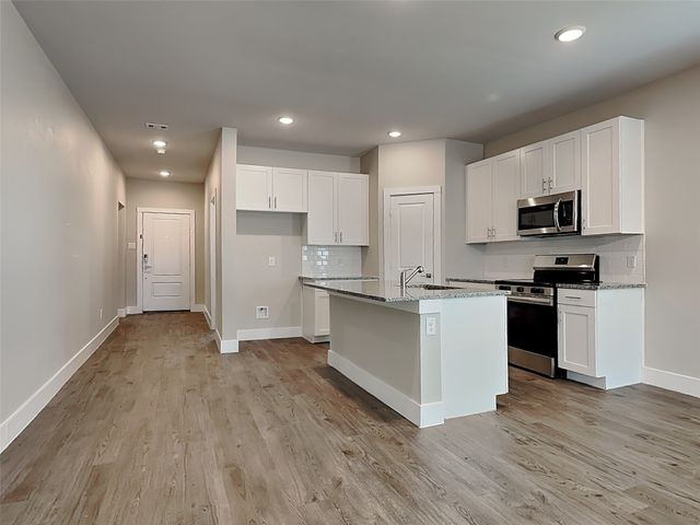 3425 New York Avenue, Lancaster, TX 75134