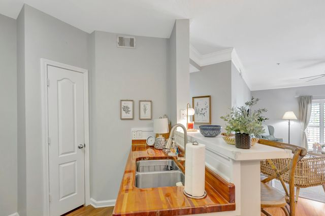 1300 Park W Boulevard 706, Mount Pleasant, SC 29466