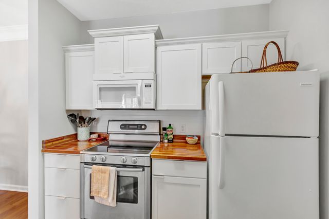 1300 Park W Boulevard 706, Mount Pleasant, SC 29466