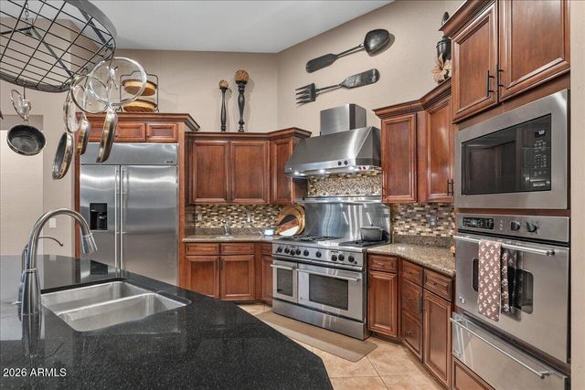 6427 S MAGIC Court, Gilbert, AZ 85298