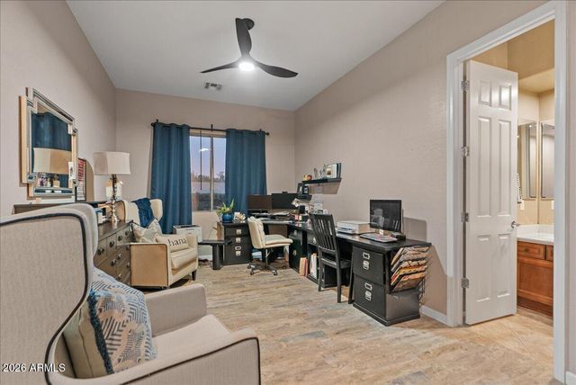 6427 S MAGIC Court, Gilbert, AZ 85298
