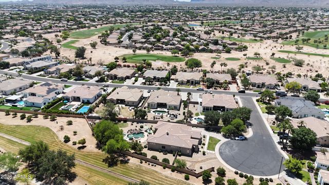 6427 S MAGIC Court, Gilbert, AZ 85298