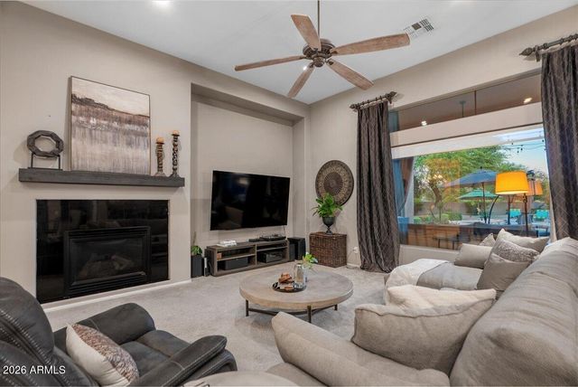 6427 S MAGIC Court, Gilbert, AZ 85298