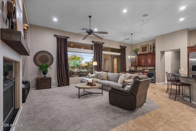 6427 S MAGIC Court, Gilbert, AZ 85298
