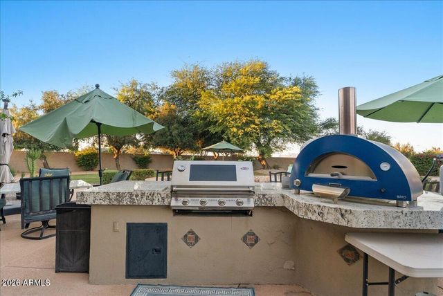 6427 S MAGIC Court, Gilbert, AZ 85298