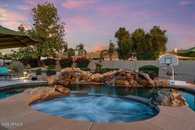 6427 S MAGIC Court, Gilbert, AZ 85298