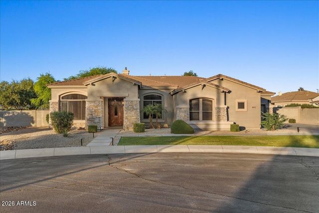 6427 S MAGIC Court, Gilbert, AZ 85298