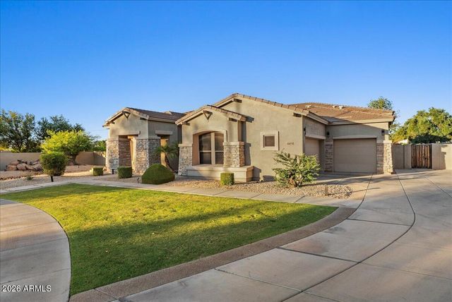 6427 S MAGIC Court, Gilbert, AZ 85298