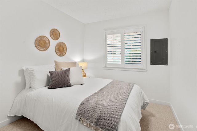 1928 109th Avenue SE, Bellevue, WA 98004