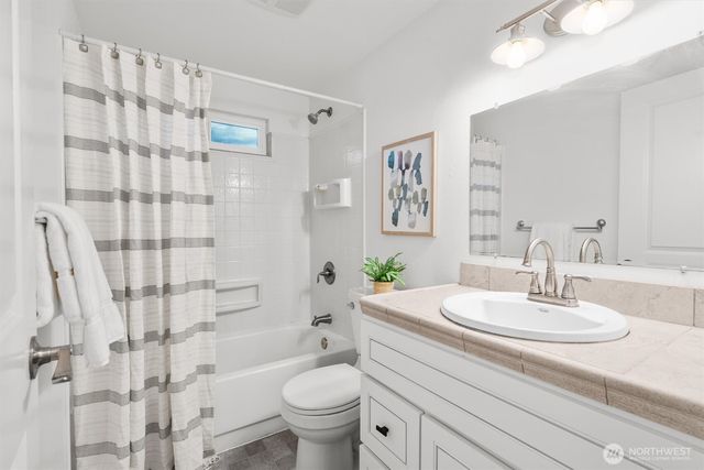 1928 109th Avenue SE, Bellevue, WA 98004