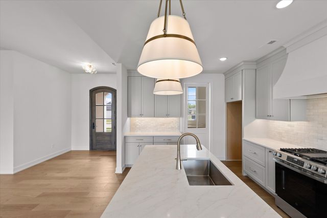 301 ASH DOWN DR, Columbia, MO 65201