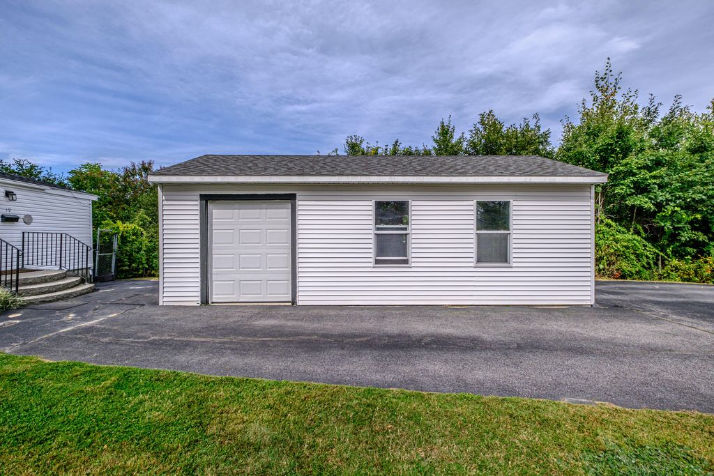 19 Brigham Street, South Portland, ME 04106 — photo 5