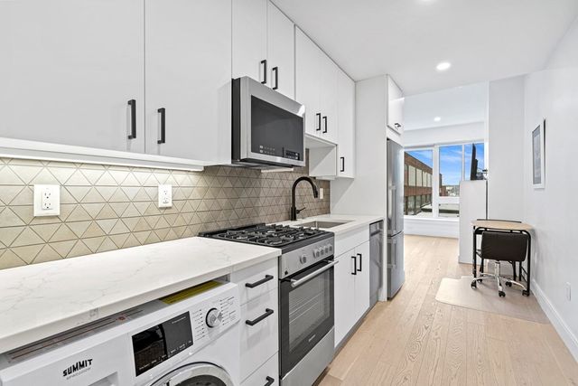 71 Border St 302, Boston, MA 02128