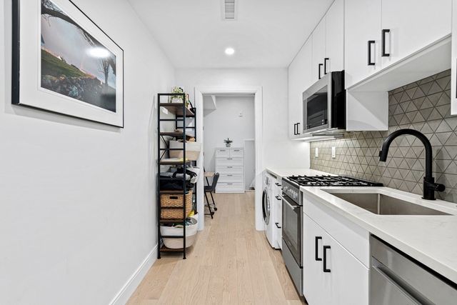 71 Border St 302, Boston, MA 02128