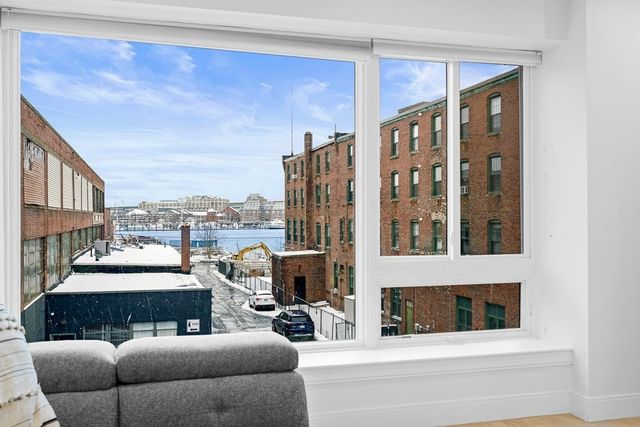 71 Border St 302, Boston, MA 02128