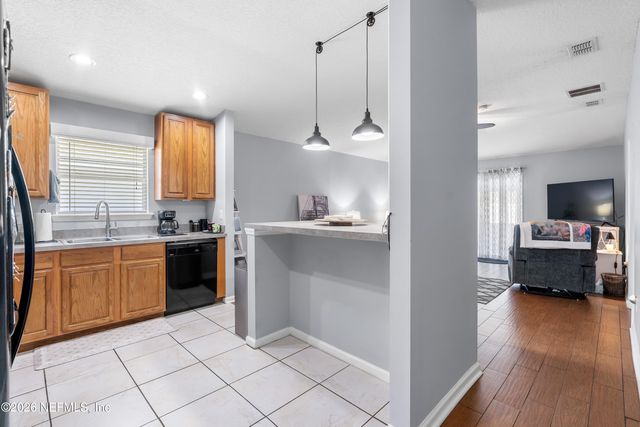 695 BELLSHIRE Drive, Orange Park, FL 32065